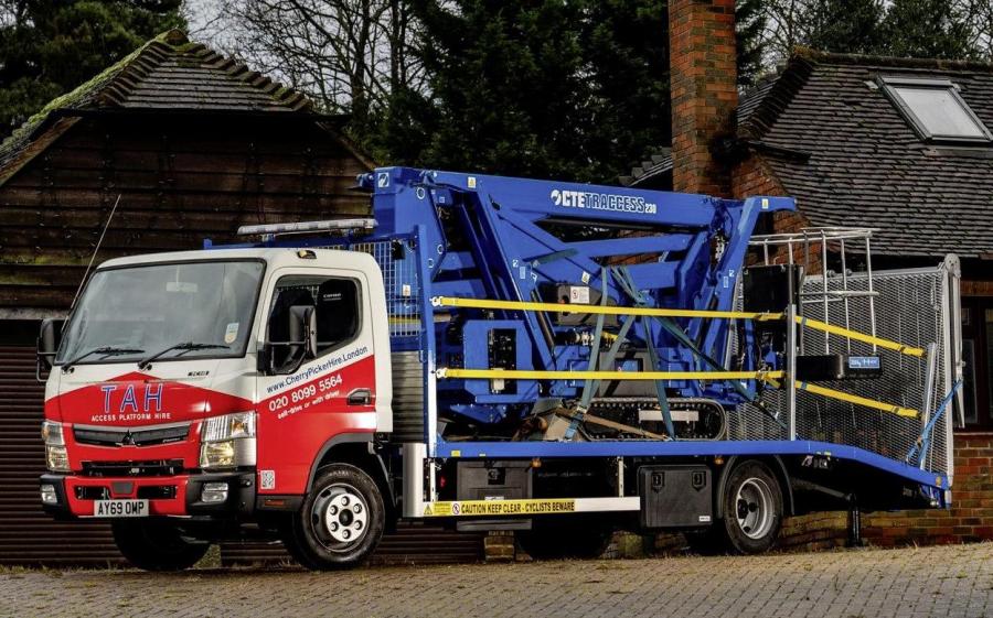 Mitsubishi Fuso Canter 7C18 Mobile Access Platform Transporter (UK) '2020